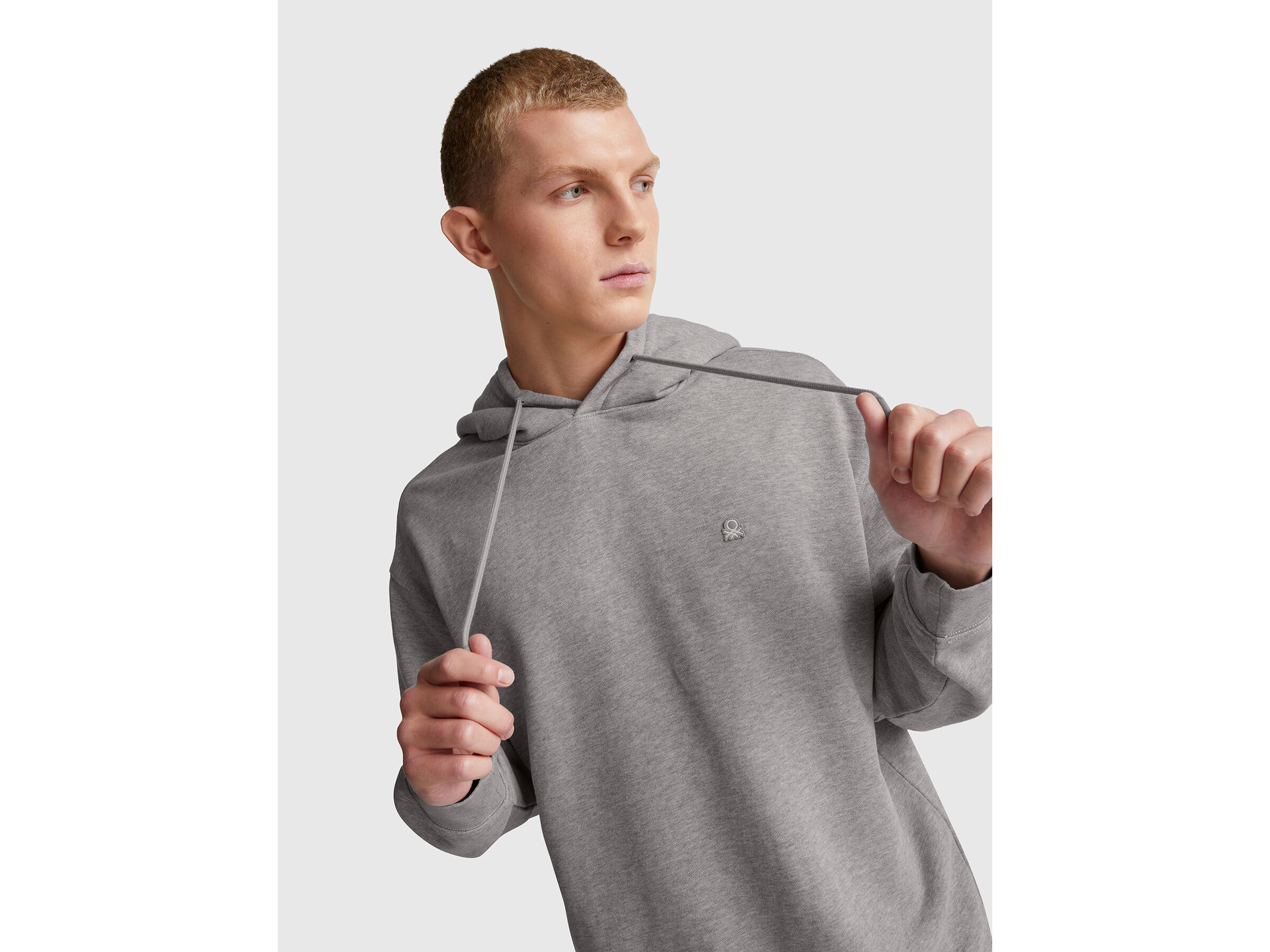 SWEATER W/HOOD Men image number 4